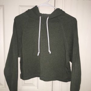 green cropped hoodie